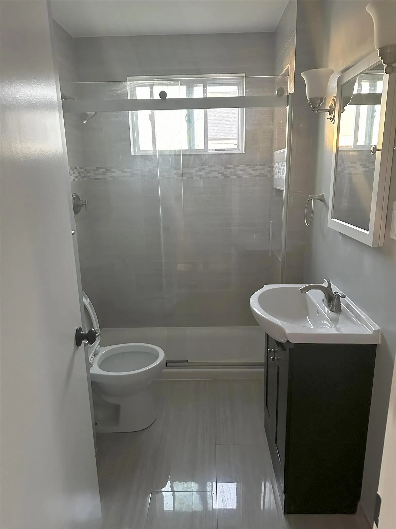 62 Billings Ave, South Medford