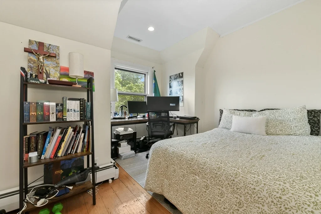 1798 Beacon St, Brookline