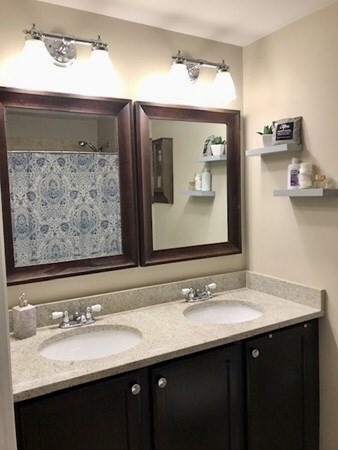 252 Gold St, South Boston