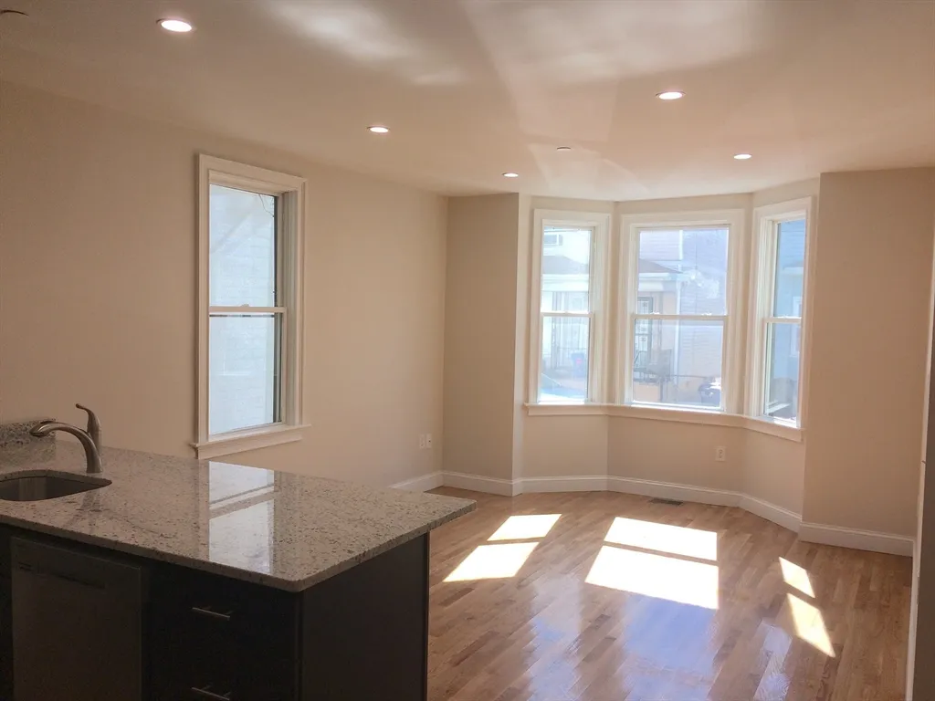 17 Plymouth St, Kendall Square