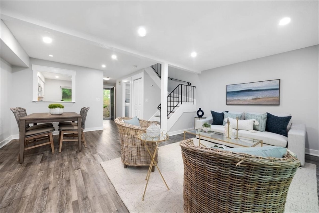 3 Beal Cove, Hingham