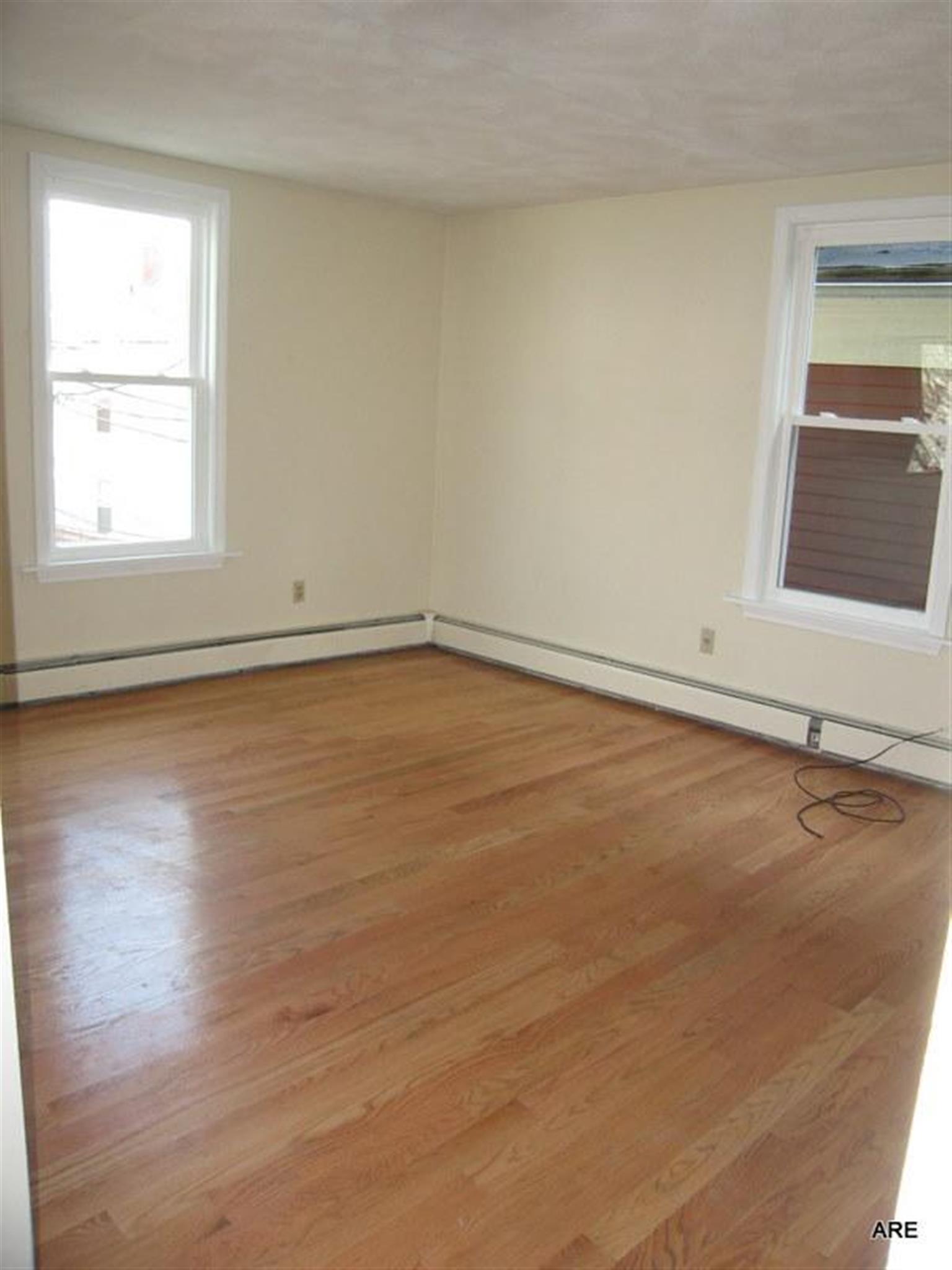1.5 bed, 1 bath apartment for rent at 9 Banks St, Harvard Square — photo 1 of 8