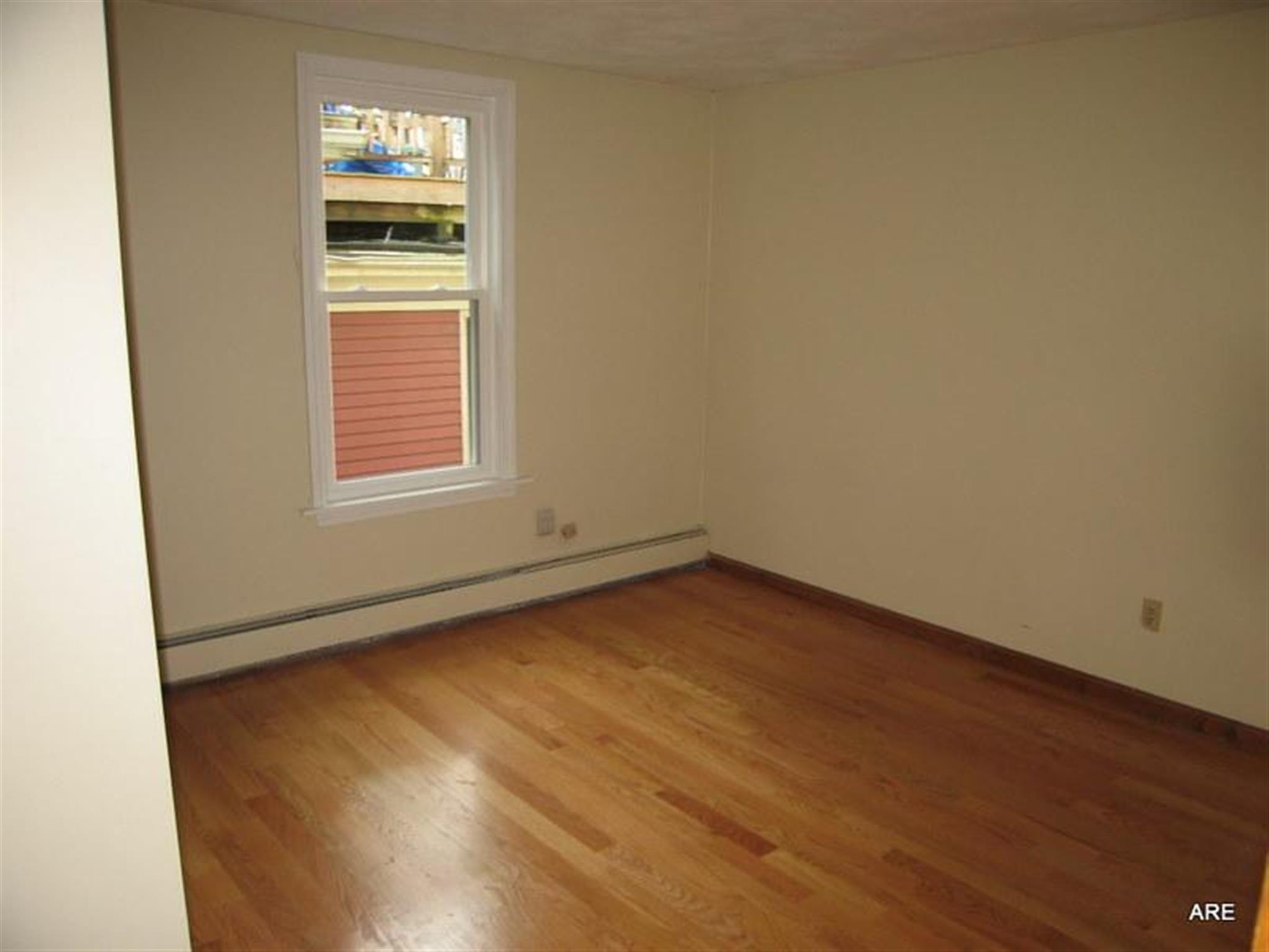 1.5 bed, 1 bath apartment for rent at 9 Banks St, Harvard Square — photo 4 of 8