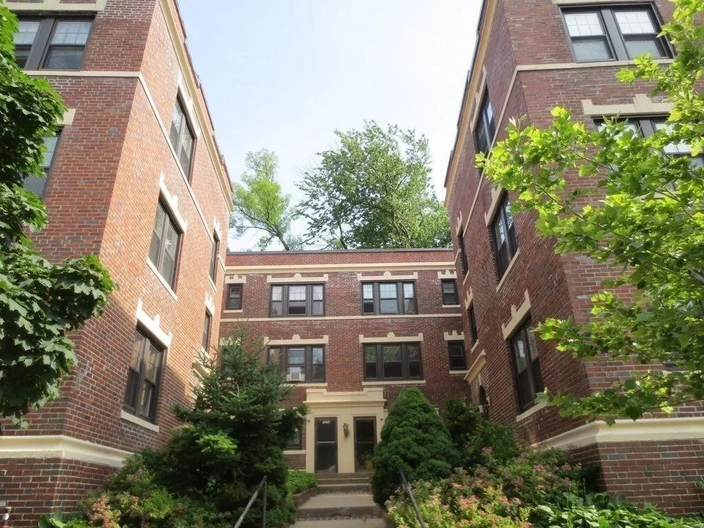 586 Washington St, Coolidge Corner