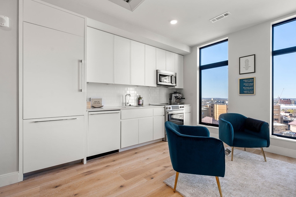 191 Washington St, Brighton