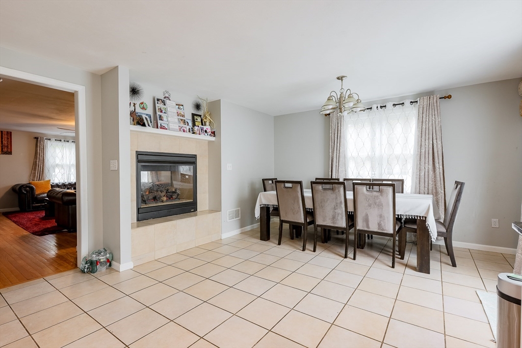 348 Osgood St, North Andover