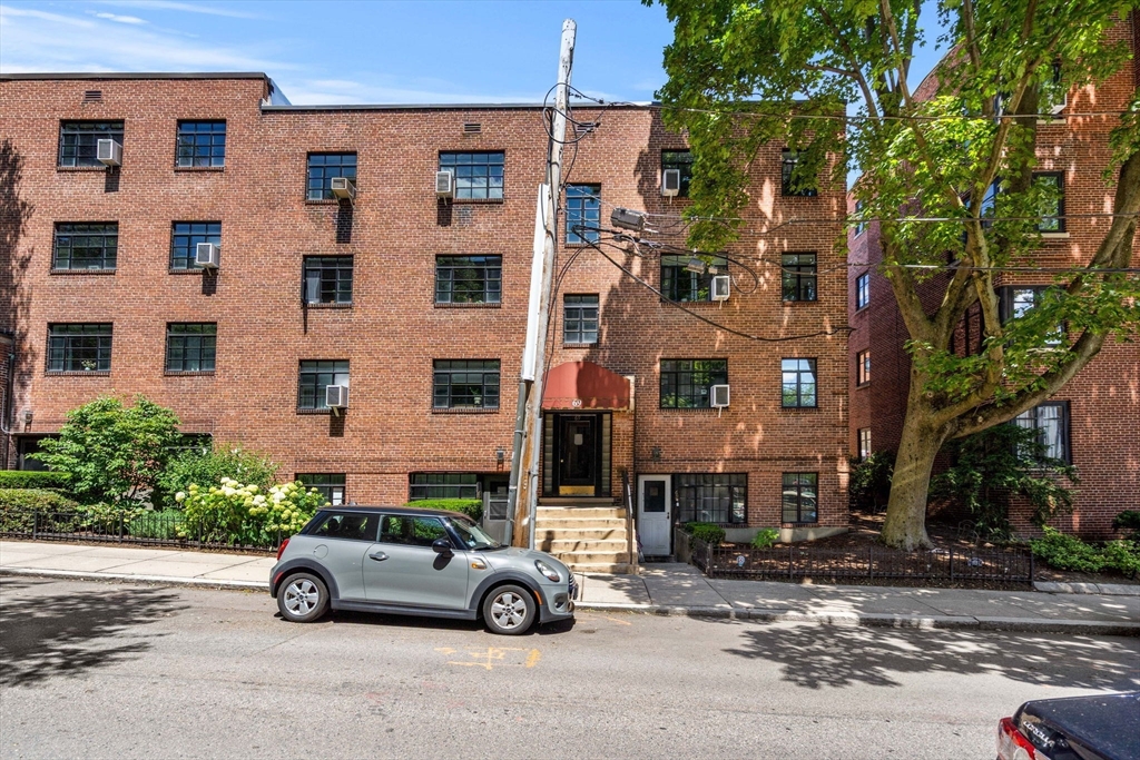 69 Strathmore, Brighton