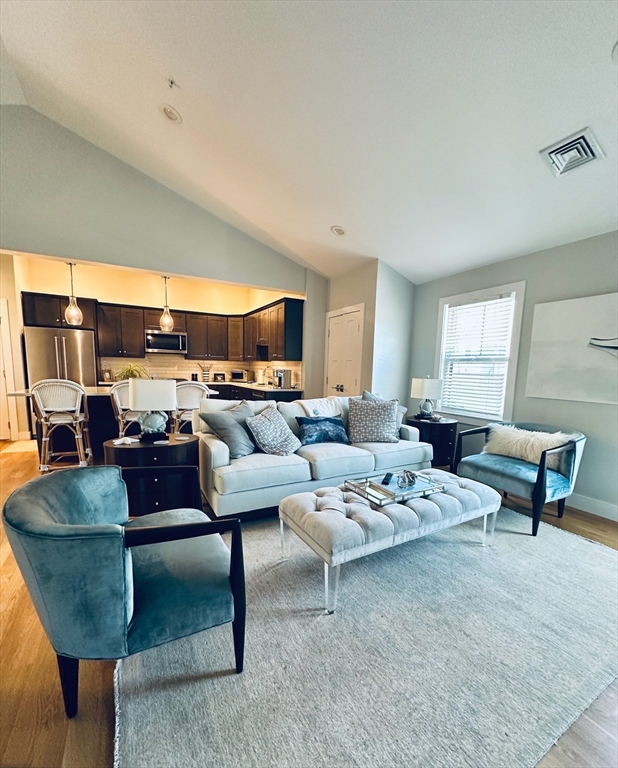 220 Center St, Pembroke