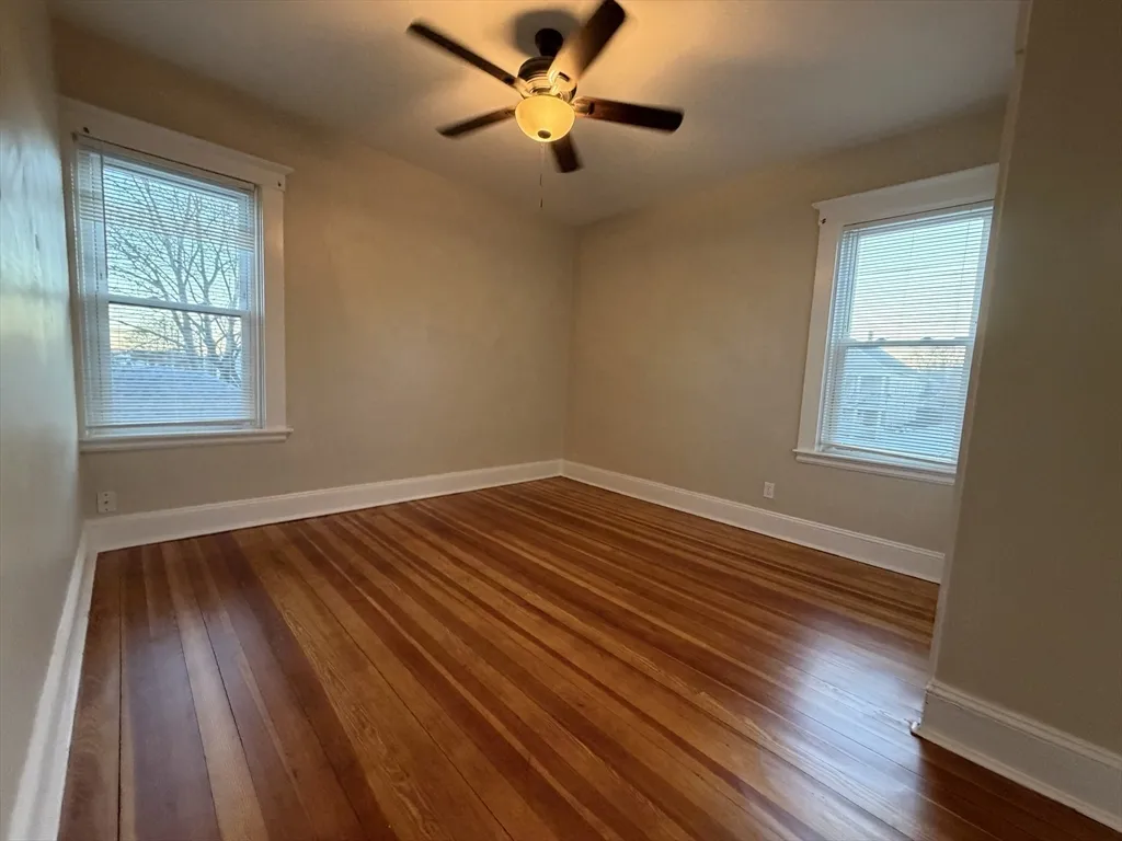 320 Wood St, New Bedford