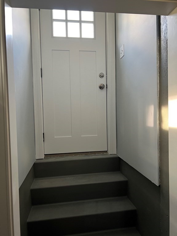 12 Kiara Dr, Worcester