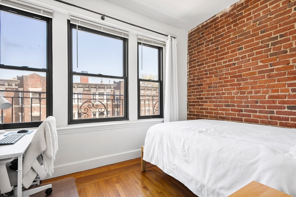 107 Jersey St, Fenway