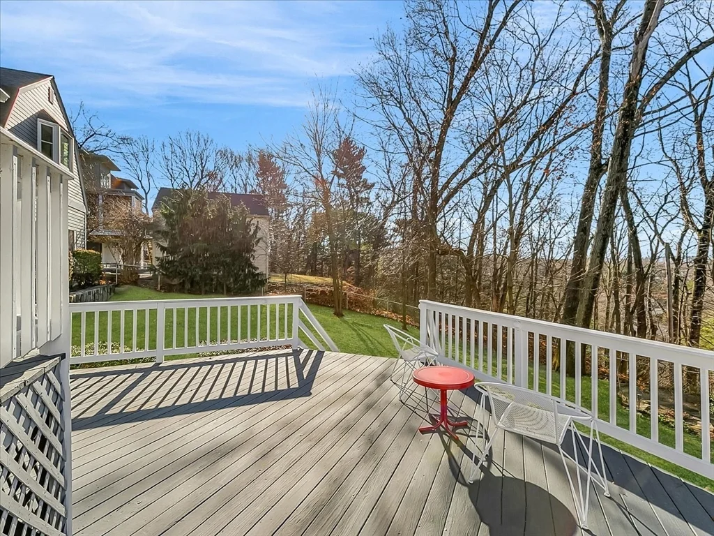 243 Upland Ave, Newton Highlands