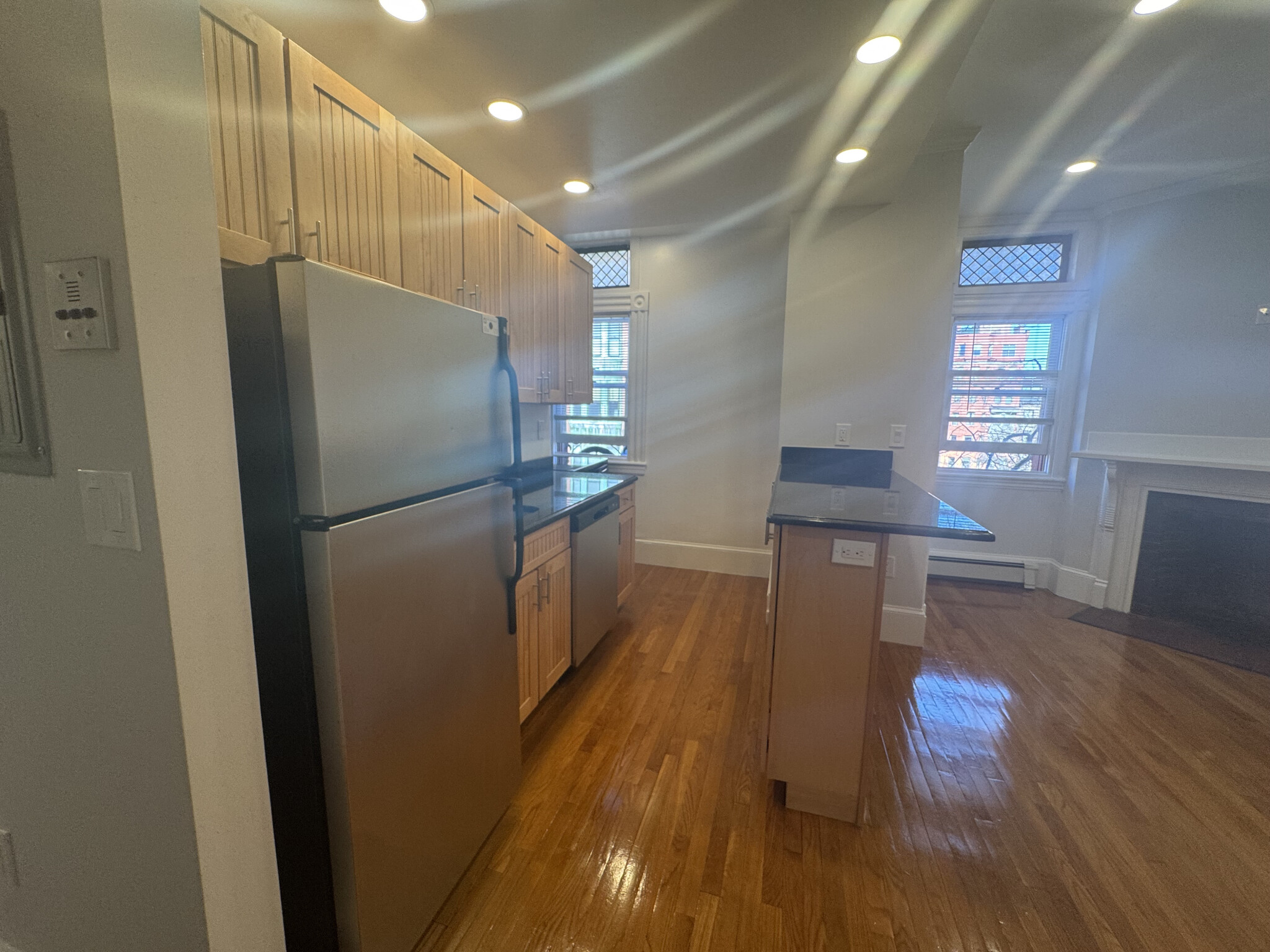 195 Commonwealth Ave, Back Bay