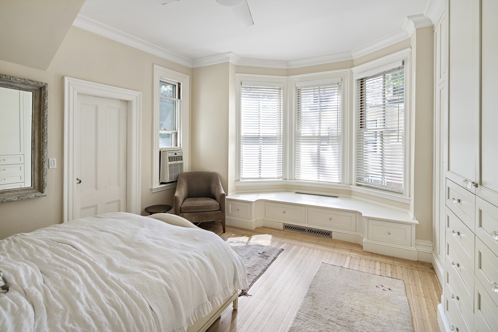 247 Kent St, Brookline