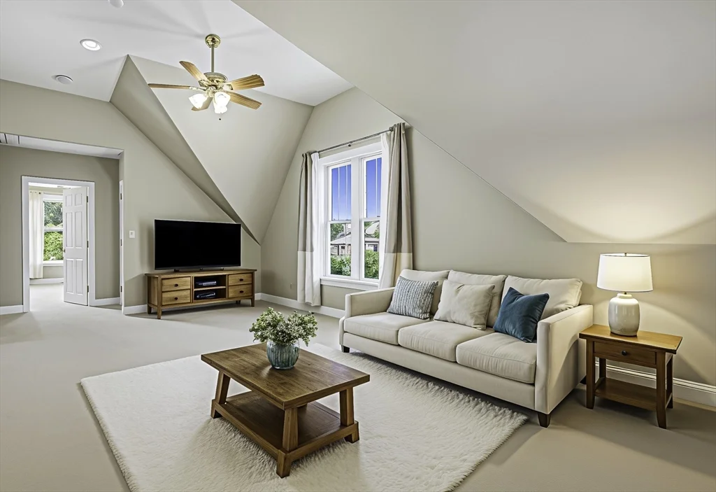 64 South St, Westborough