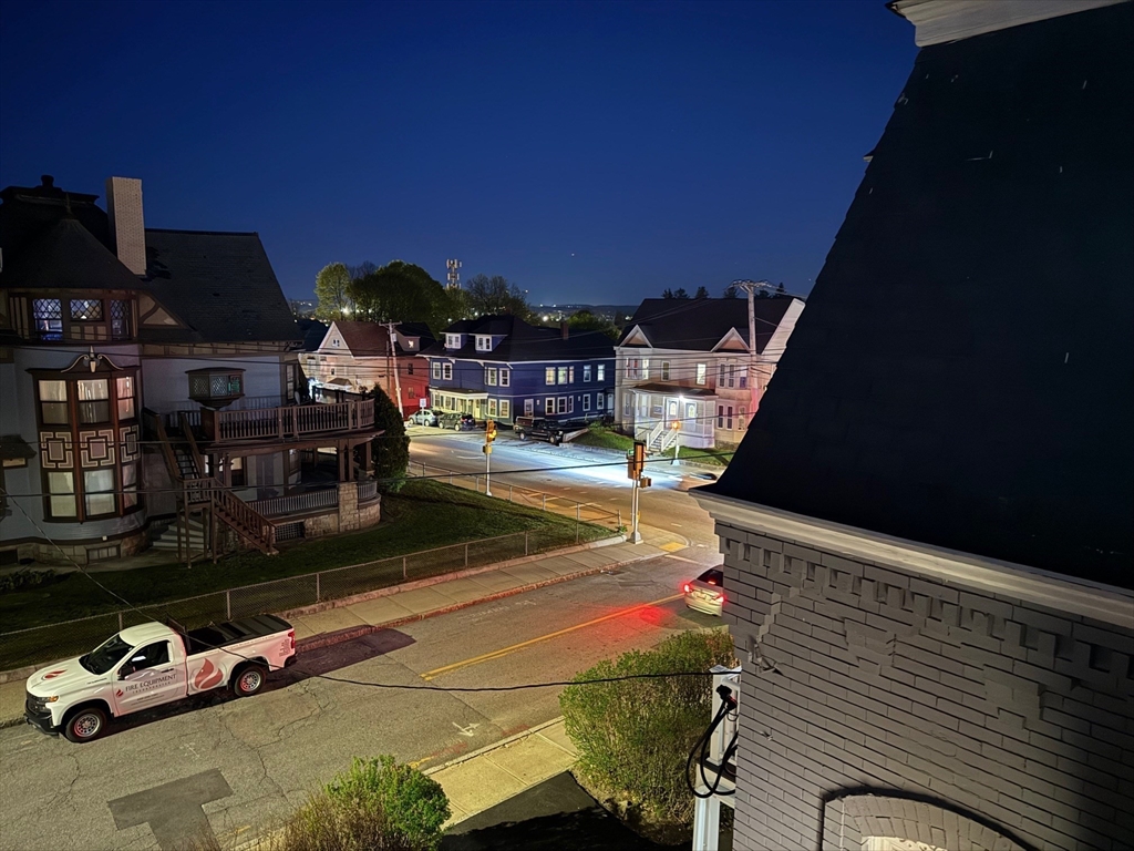 589 Haverhill St, Lawrence