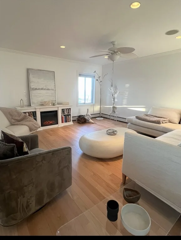 39 Castle Rd, Nahant