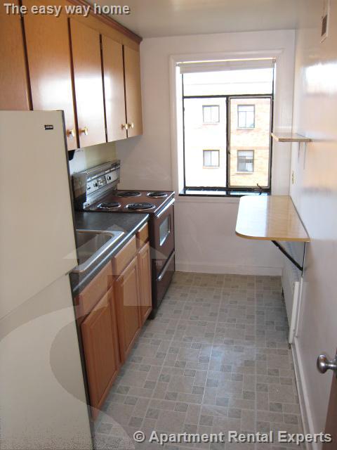 2 bed, 1 bath apartment for rent at 276 Massachusetts Ave Unit 402, Arlington — photo 2 of 6