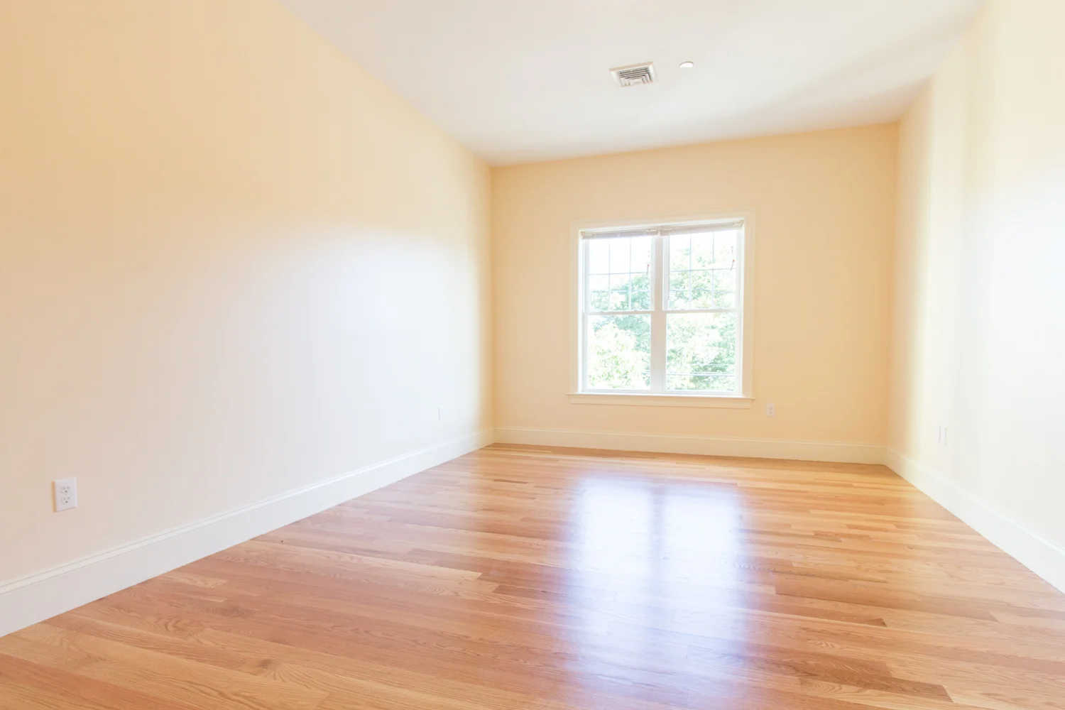 5165 Washington St, West Roxbury