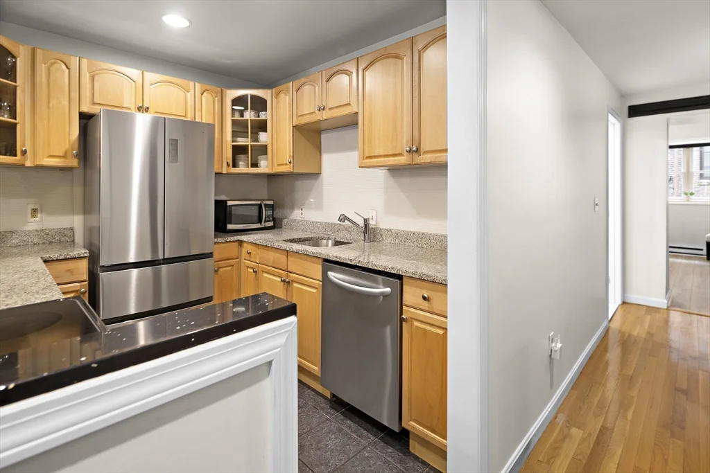 41 Warren Ave, South End