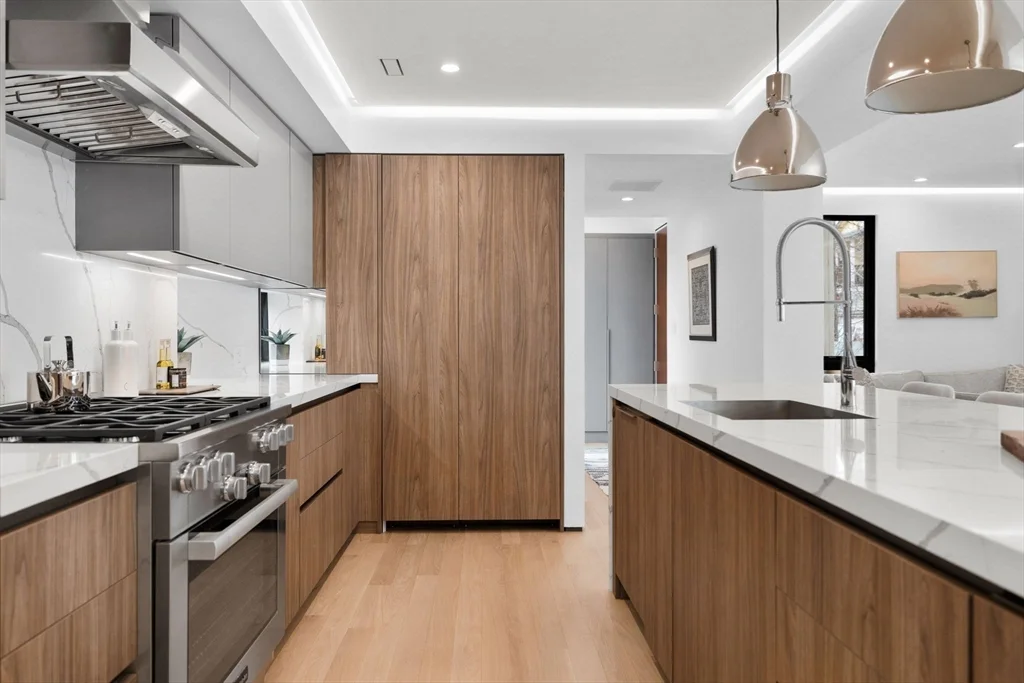 80 Alpine St, West Cambridge