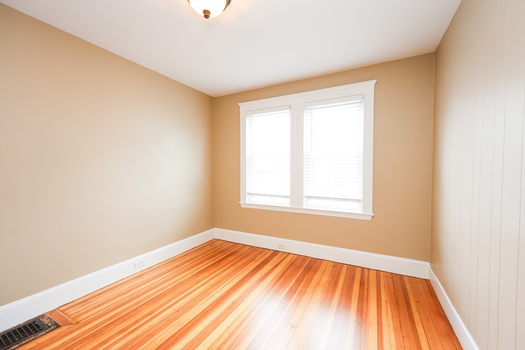 36 Lancaster St, Quincy