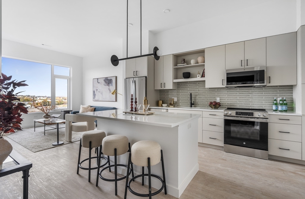 93 Bennington St, Revere