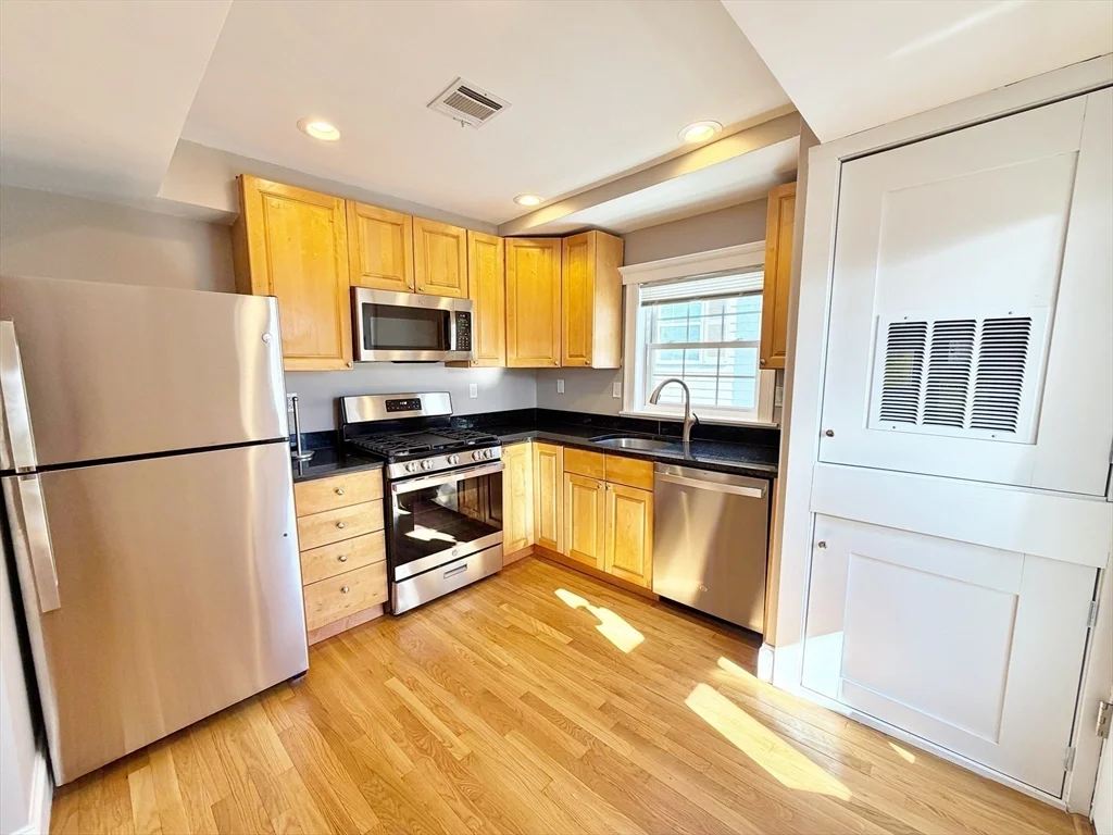 37 Fenton St, Dorchester