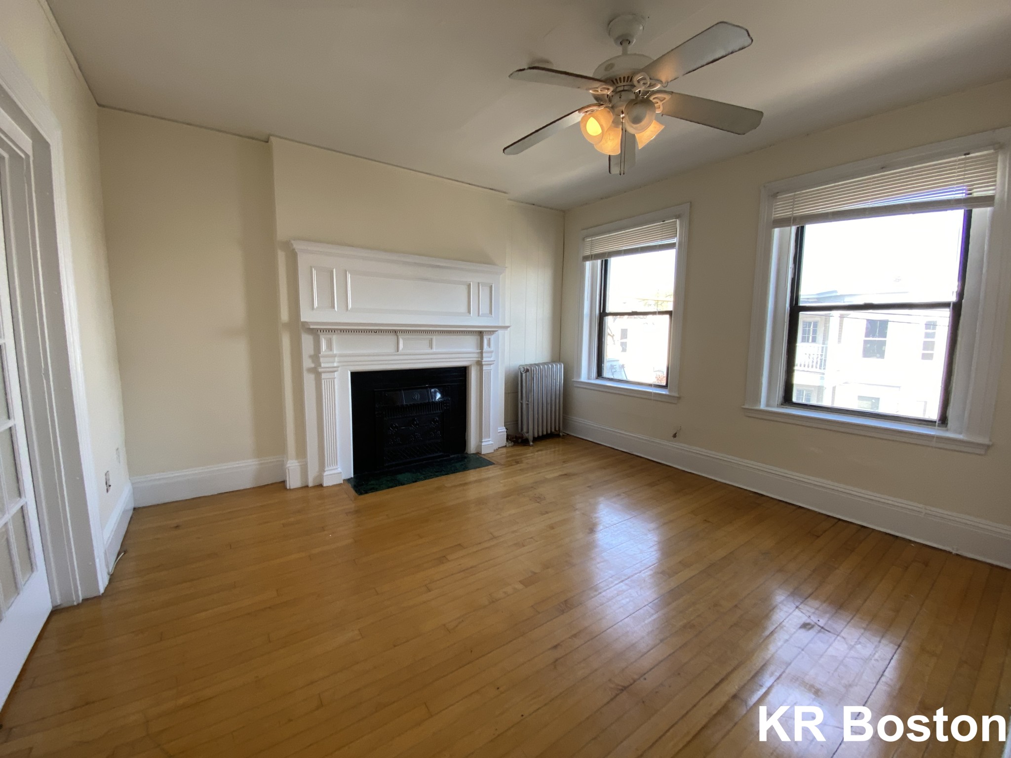 2 bed, 1 bath apartment for rent at 435 Cambridge St Unit 6., Allston — photo 3 of 4