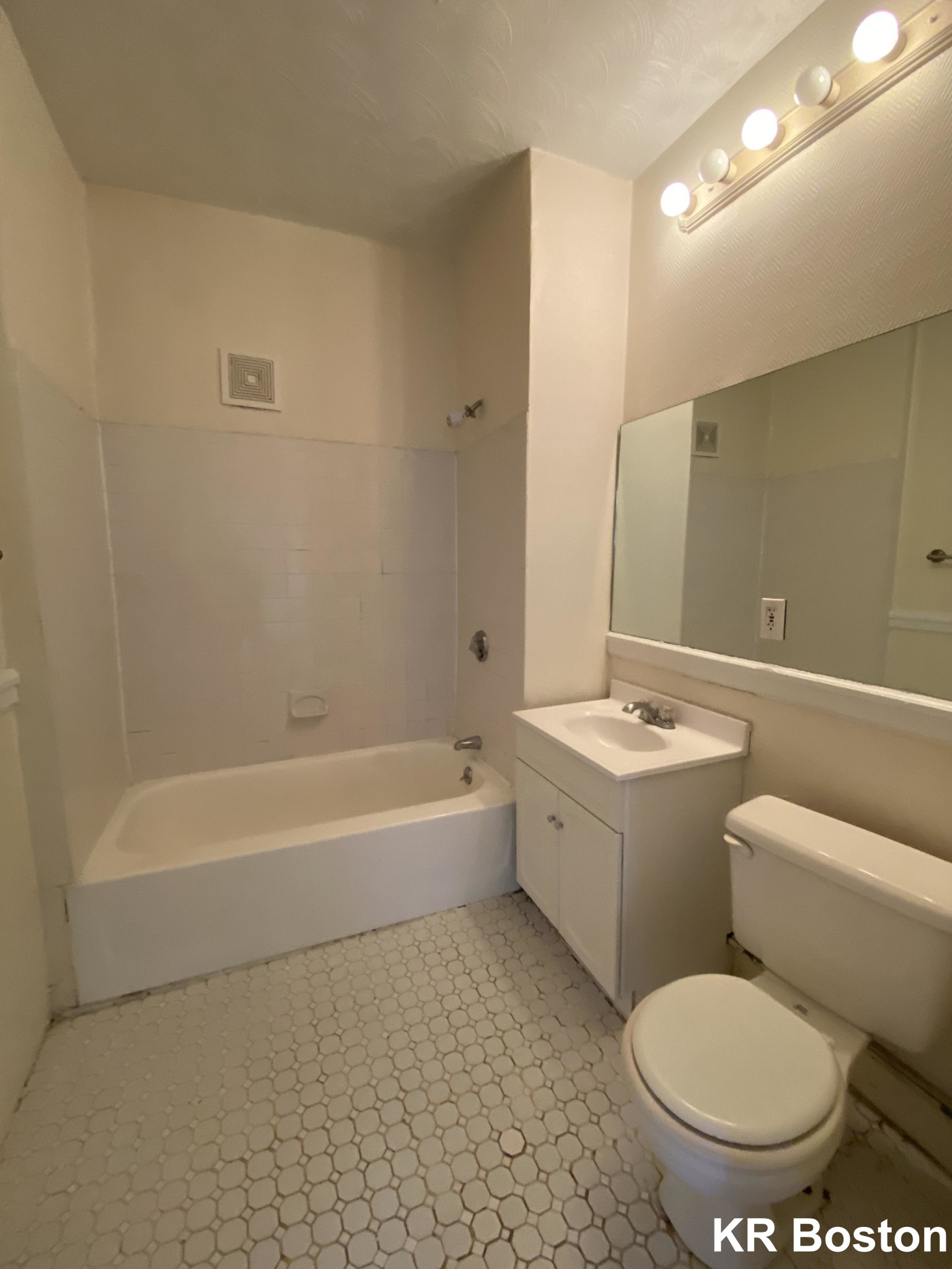 2 bed, 1 bath apartment for rent at 435 Cambridge St Unit 6., Allston — photo 4 of 4
