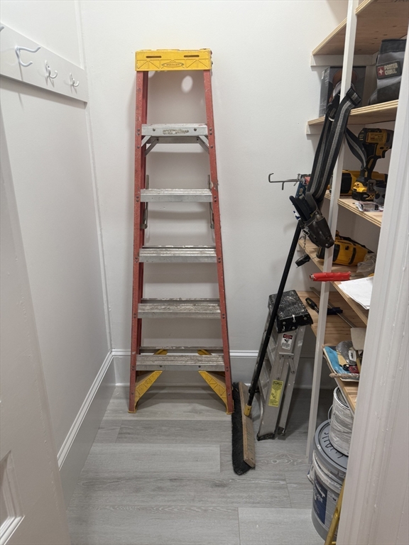 325 Adams St, Abington