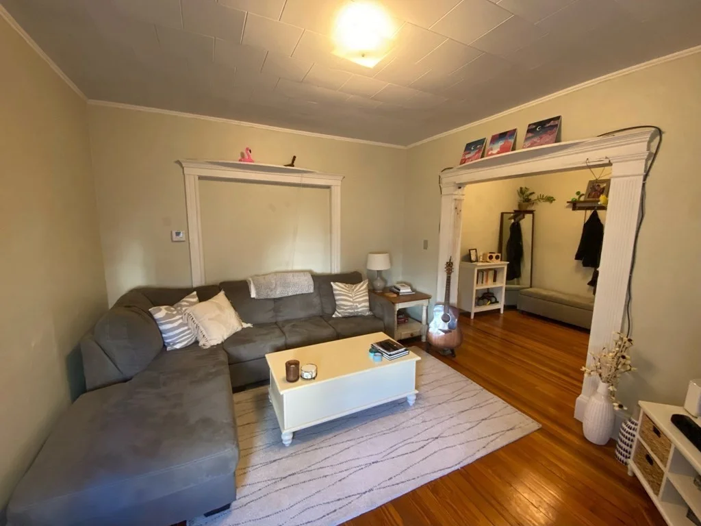 7 Lowden Ave, Ball Square