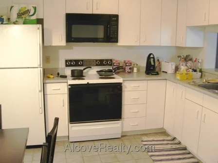 175 Beacon St, Ward Two