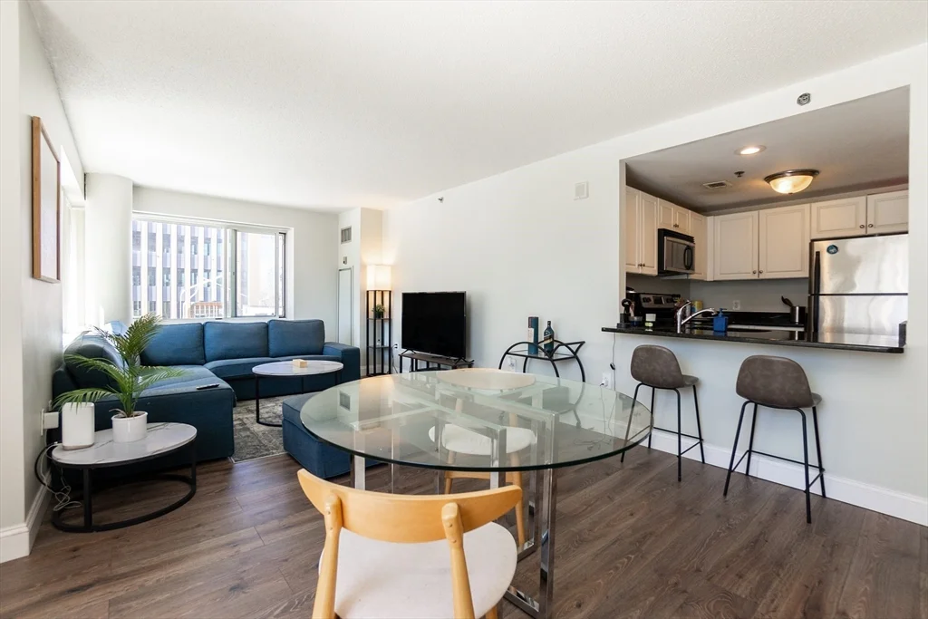 8-10 Museum Way, East Cambridge