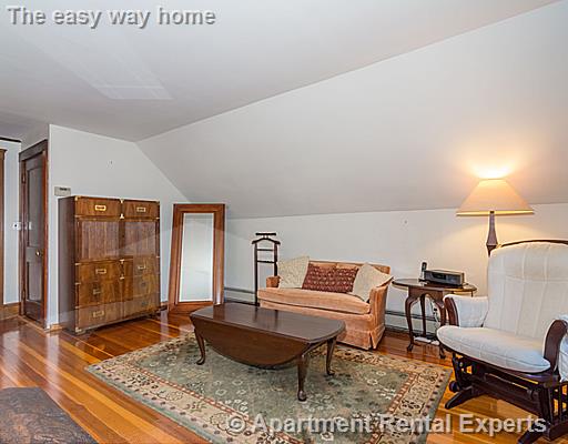 108 Bowdoin St, Tufts