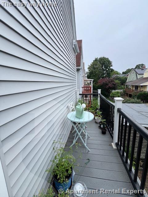 41 Simpson Ave, Davis Square