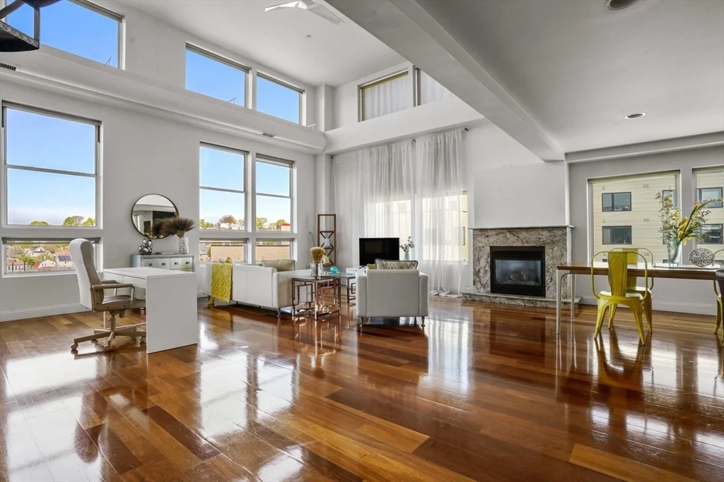 10 Ocean Ave, Revere Beach