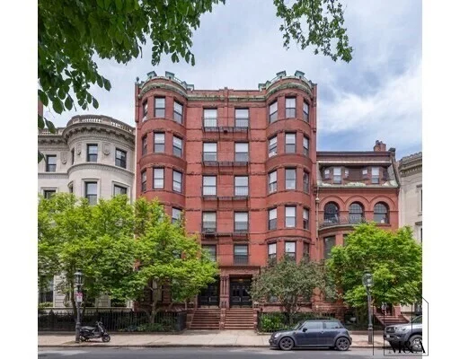 293 Commonwealth Ave, Back Bay