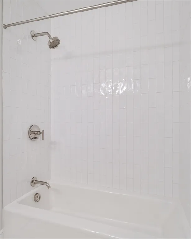 20 Kinmonth Rd, Newton