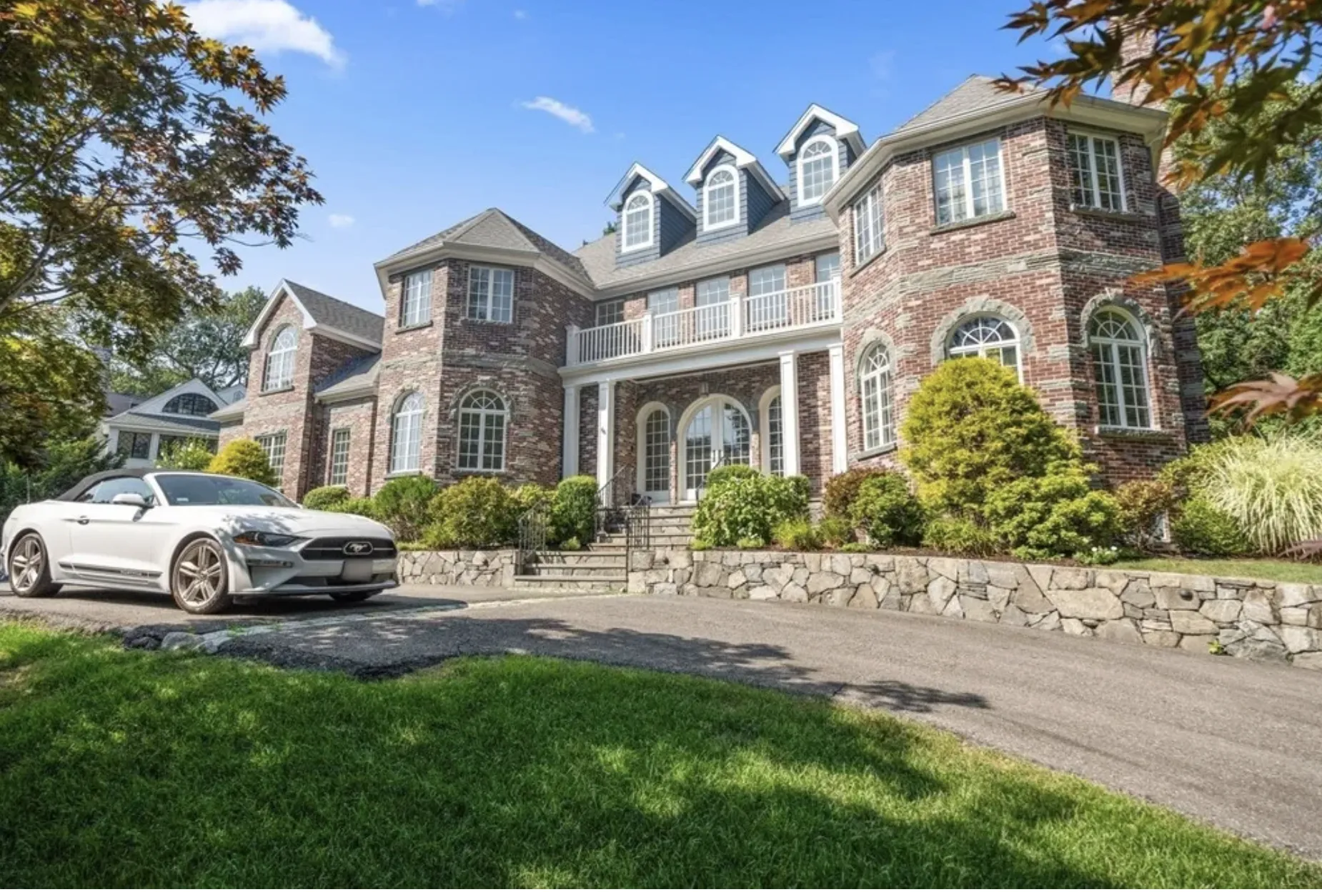 66 Forest Ave, West Newton