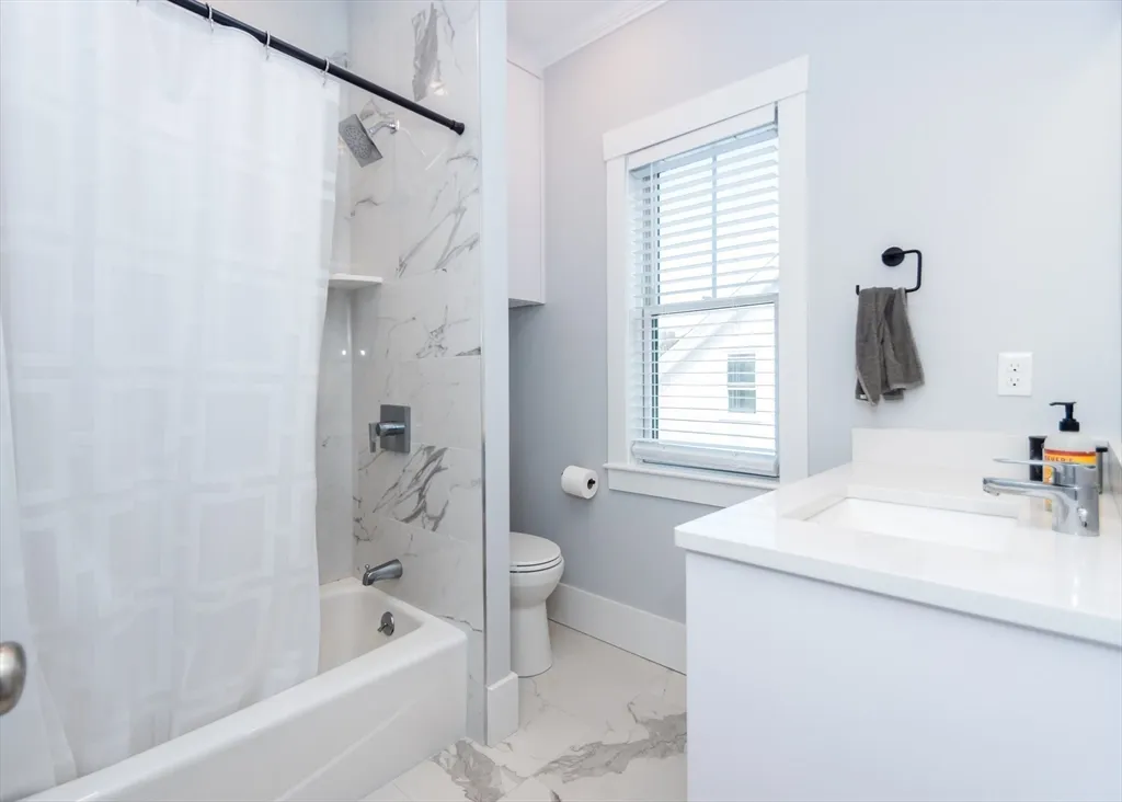 29 Cherry St, Waltham