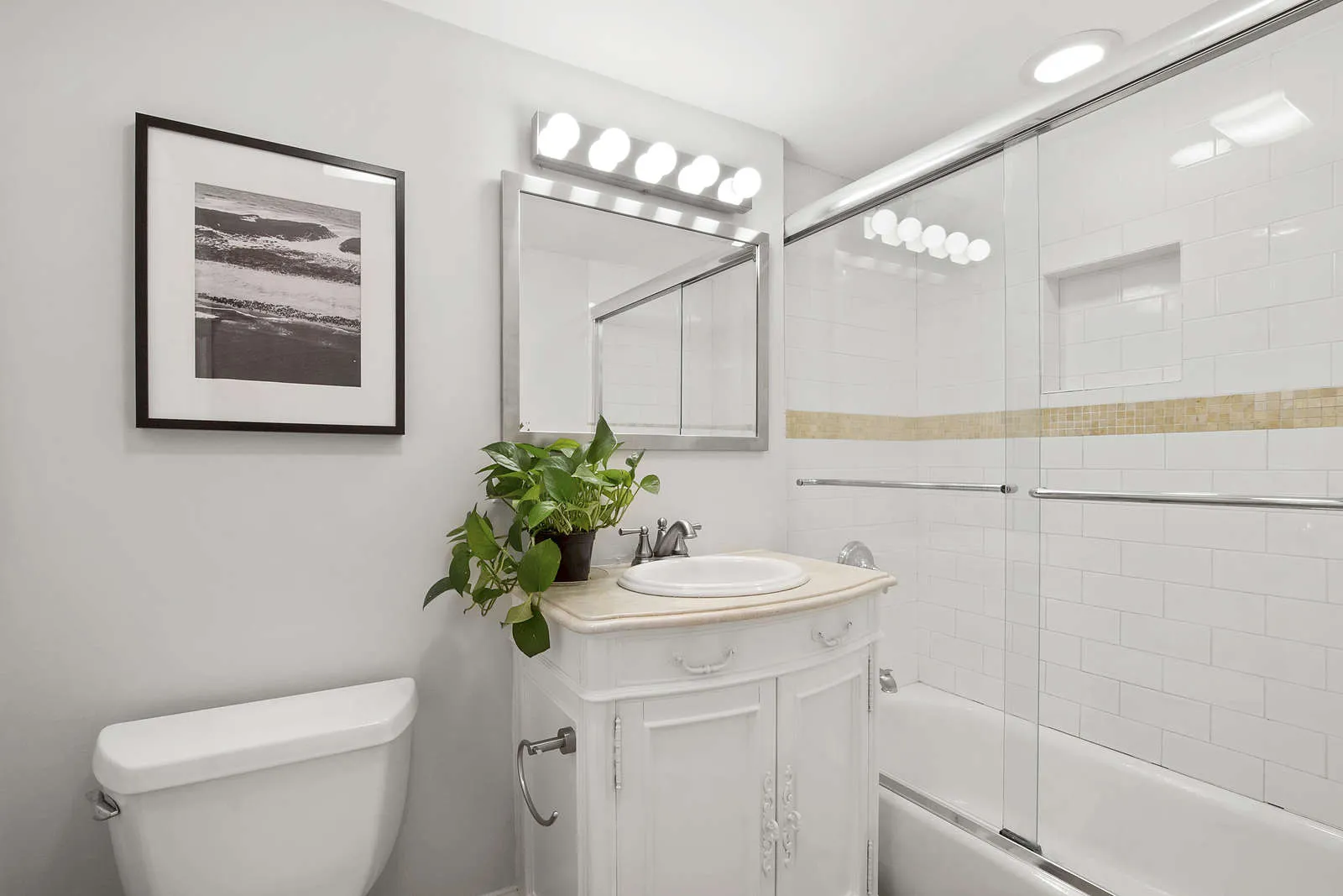 244 Beacon St, Back Bay