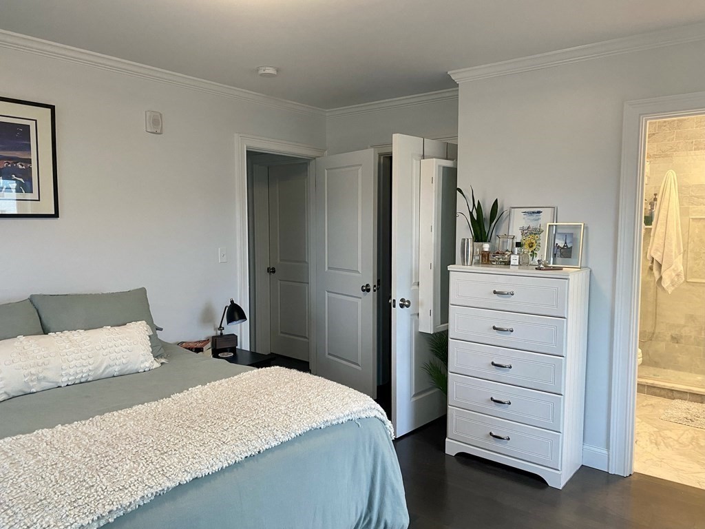 728 East Broadway, South Boston