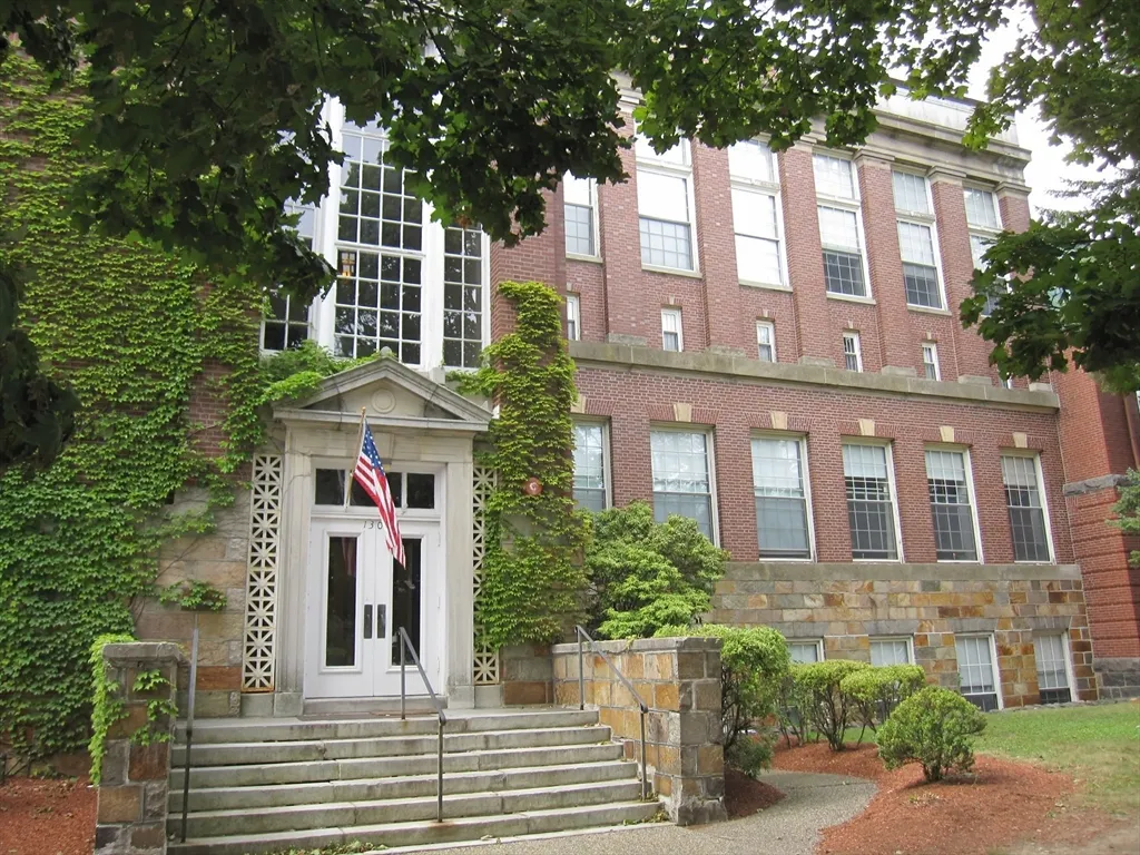 147 Rawson Rd, Quincy