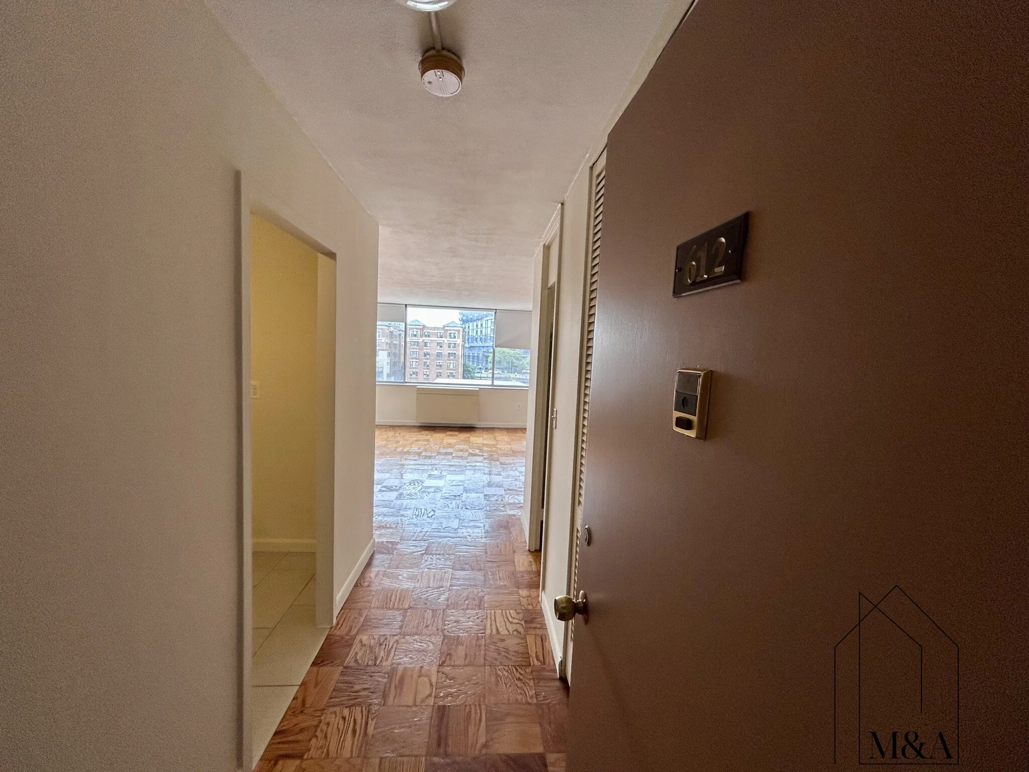 101 Monmouth St, Longwood