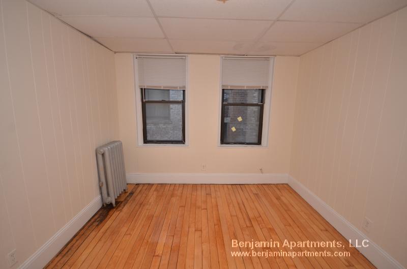 2 bed, 1 bath apartment for rent at 437 Cambridge St Unit A21, Allston — photo 3 of 8