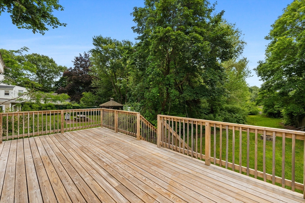 28 Greenwood Ave, Weymouth