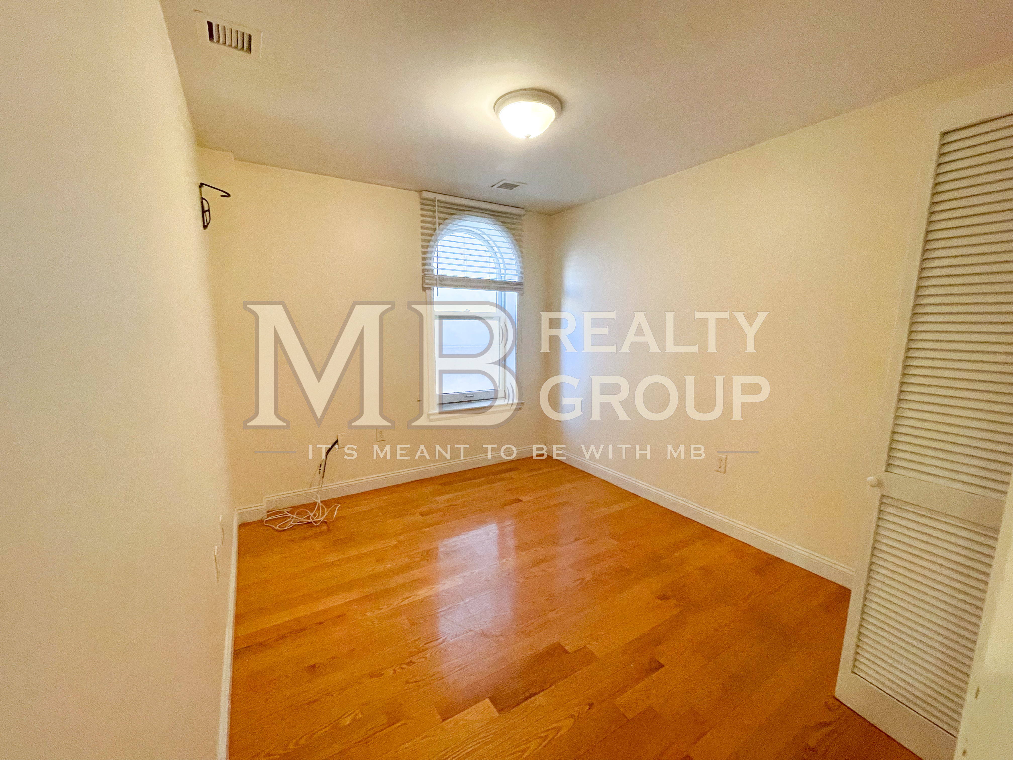 90 Westland Ave, Fenway