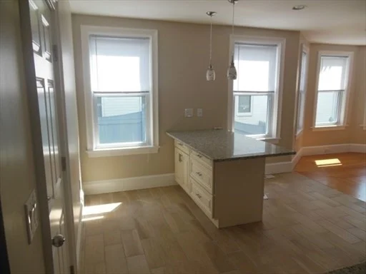 5 Pearl St, Salem