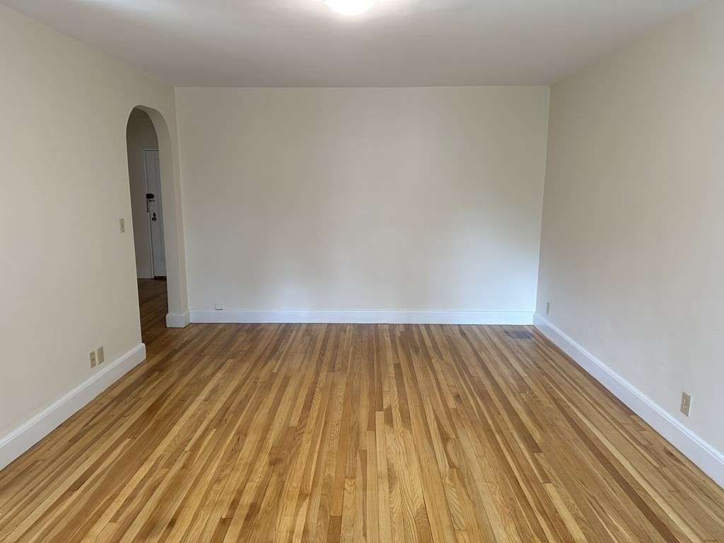 24 Concord Ave, Harvard Square